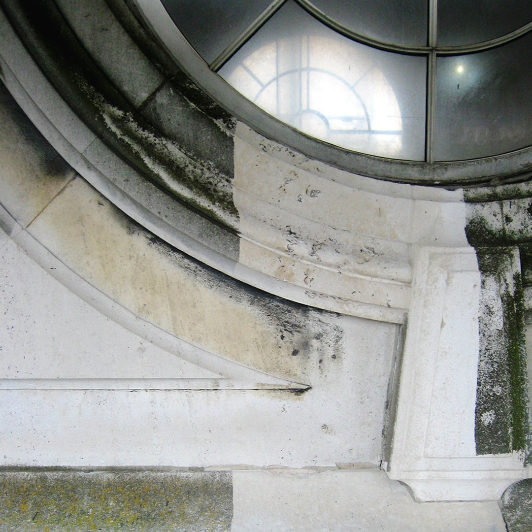 Trial samples for stone cleaning - a bit of steam makes all the difference #restoration #stone