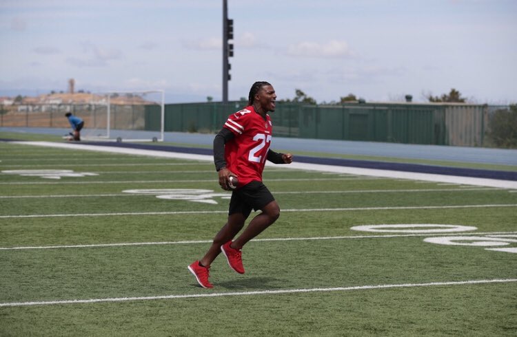 Had a blast with the guys last weekend at @SteveMariucci’s Football Camp For The Stars! The love for the game and the @49ers organization those guys have is amazing🙏🏾