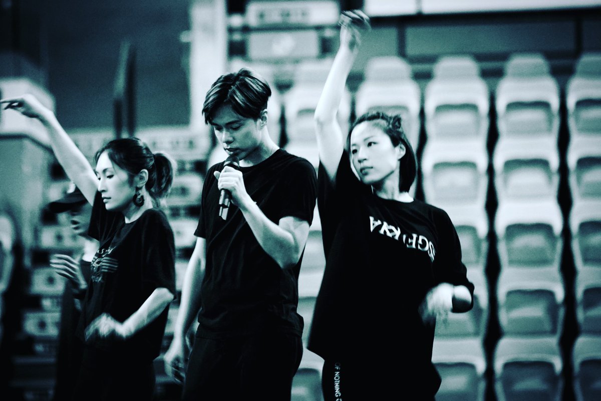johnnyyim's tweet photo. #張敬軒hinsideout演唱會2018 第二天！ https://t.co/ch96bxXRev