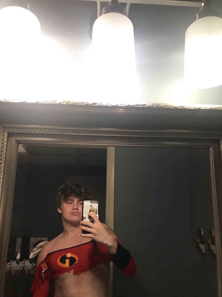 Ready for Incredibles 2 tonight, can’t believe my costume from when the original came out still fits