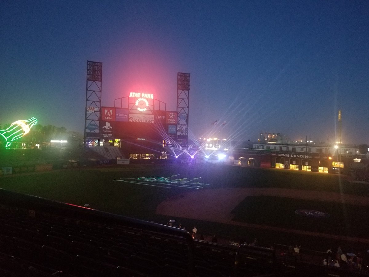 #AILAAC18 Celebrating the achievements of immigration lawyers at <a href="/ATTPark/">.</a> <a href="/AILANational/">AILA</a>