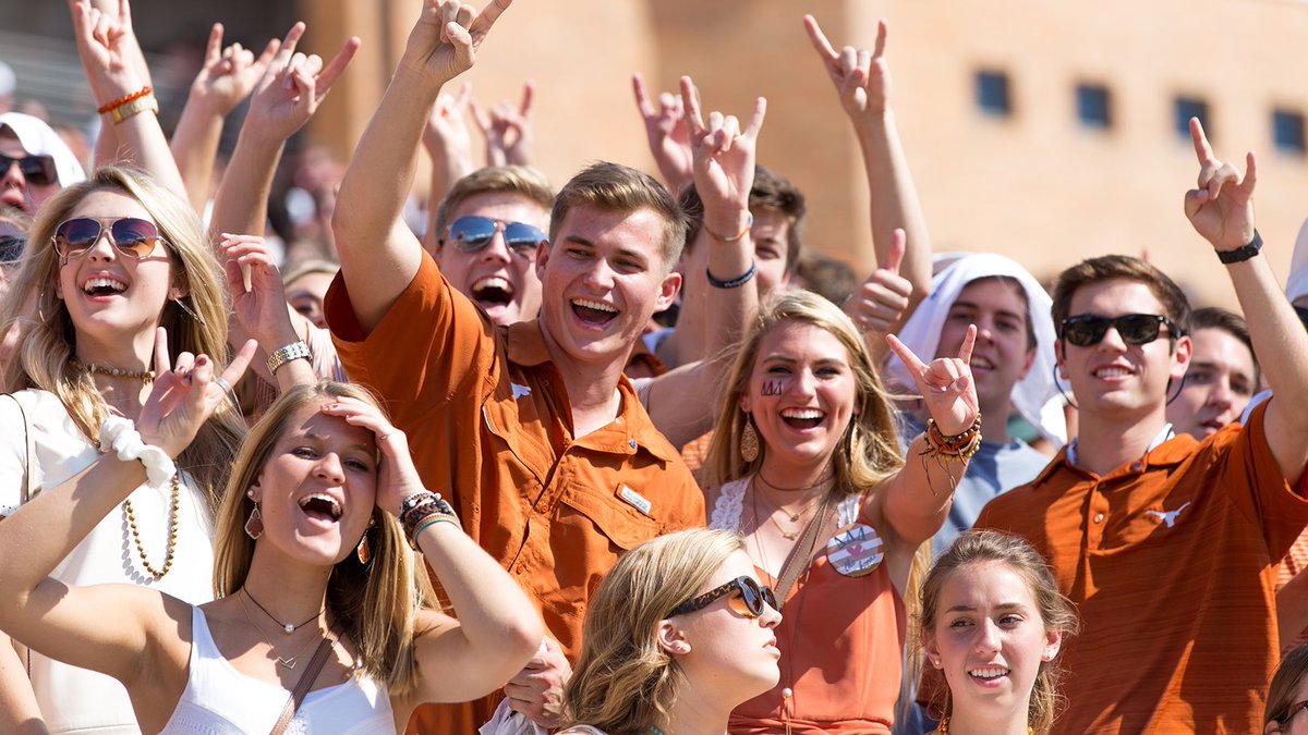 SuperWestSports's tweet photo. Most Fun Colleges in America to Attend per @RaveReviewBiz
1. Colorado
2. Texas
3. Iowa
4. Missouri
5. Wisconsin
6. Arizona
7. West Virginia
8. Penn State
9. FSU
10. Ohio State
20. Cal
21. Oregon
22. UCLA
31. ASU
Based on social life, outdoor activities, community & recreation. https://t.co/mZsjLXIW26
