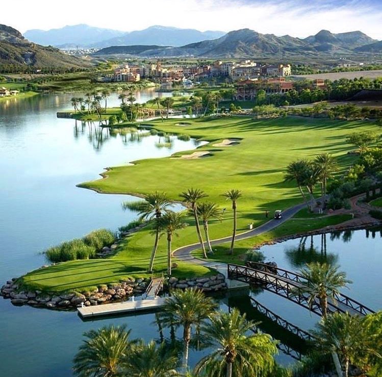 Spitwedge's tweet photo. Who would play Reflection Bay Golf Course? #bucketlist #wouldplay #golfdreaming pgagolf #liveunderpar https://t.co/2LfAEQ9hSV
