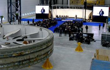 bjegou's tweet photo. #NavalEnergies et #Openhydro inaugurent leur première usine d’assemblage d'#hydroliennes à #Cherbourg @navalenergies @openhydro @MancheCD50 @CherbourgEnCot @KarmenuVella @DenisNaughten #ICOE2018 #tidalenergy https://t.co/XXI1fdEvEt via @_lemarin https://t.co/sR21YOyb8S
