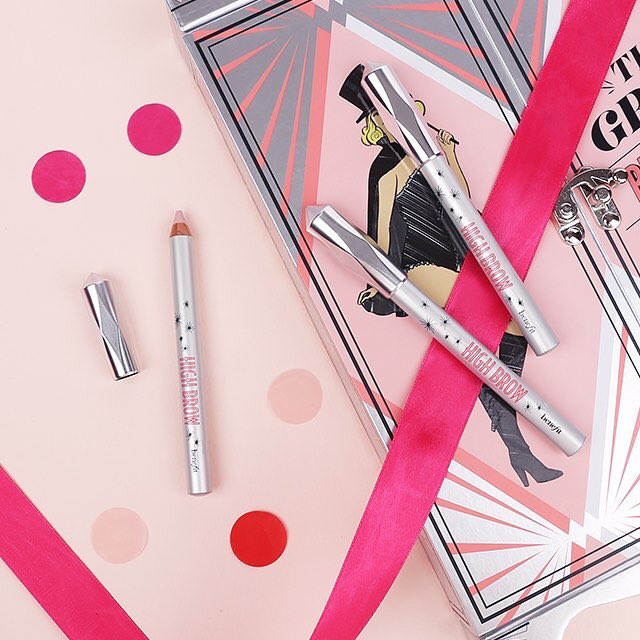 wababa_korea's tweet photo. 💄 👯‍♀️ 💄 👯‍♀️ 💄 👯‍♀️ 💄

韓国でかわいすぎると話題🙆‍♀️
パッケージがかわいすぎるコスメ!

💓Benefit Cosmetics Korea💓

アイブローは眉毛の形になっているケースが素敵すぎる♥️

#韓国情報 #ワババ

💄 👯‍♀️ 💄 👯‍♀️ 💄 👯‍♀️ 💄 https://t.co/TU0s3HVEDi