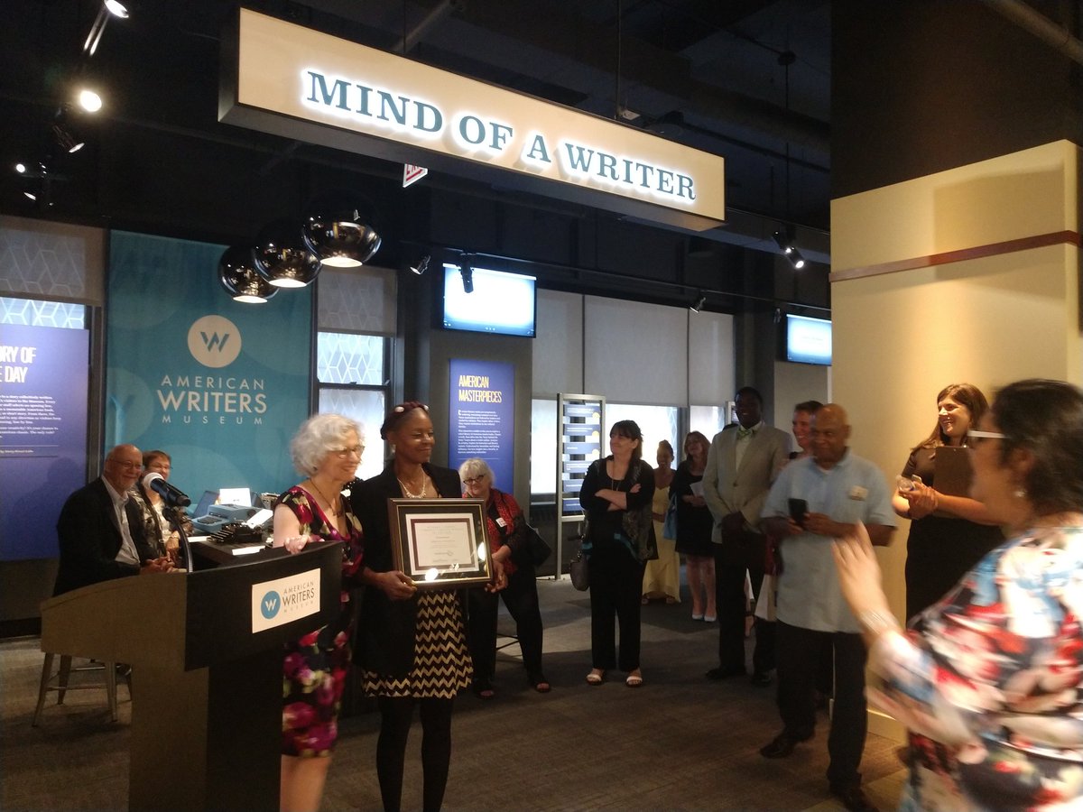 ghostshowers's tweet photo. Repping @HCOneAB at #OneForTheBooks, @HealthConnctOne's 2018 fundraiser hosted by @AWMuseum! Congrats to #IrvingHarris Leadership Legacy Awardee @RobynGabel, @SenatorDurbin #CommunityHealthWorker of the Year Loretha Weisinger &amp; outgoing HC One exec dir @hconerachel! 🏆🤰👶 https://t.co/BKM58XYVci
