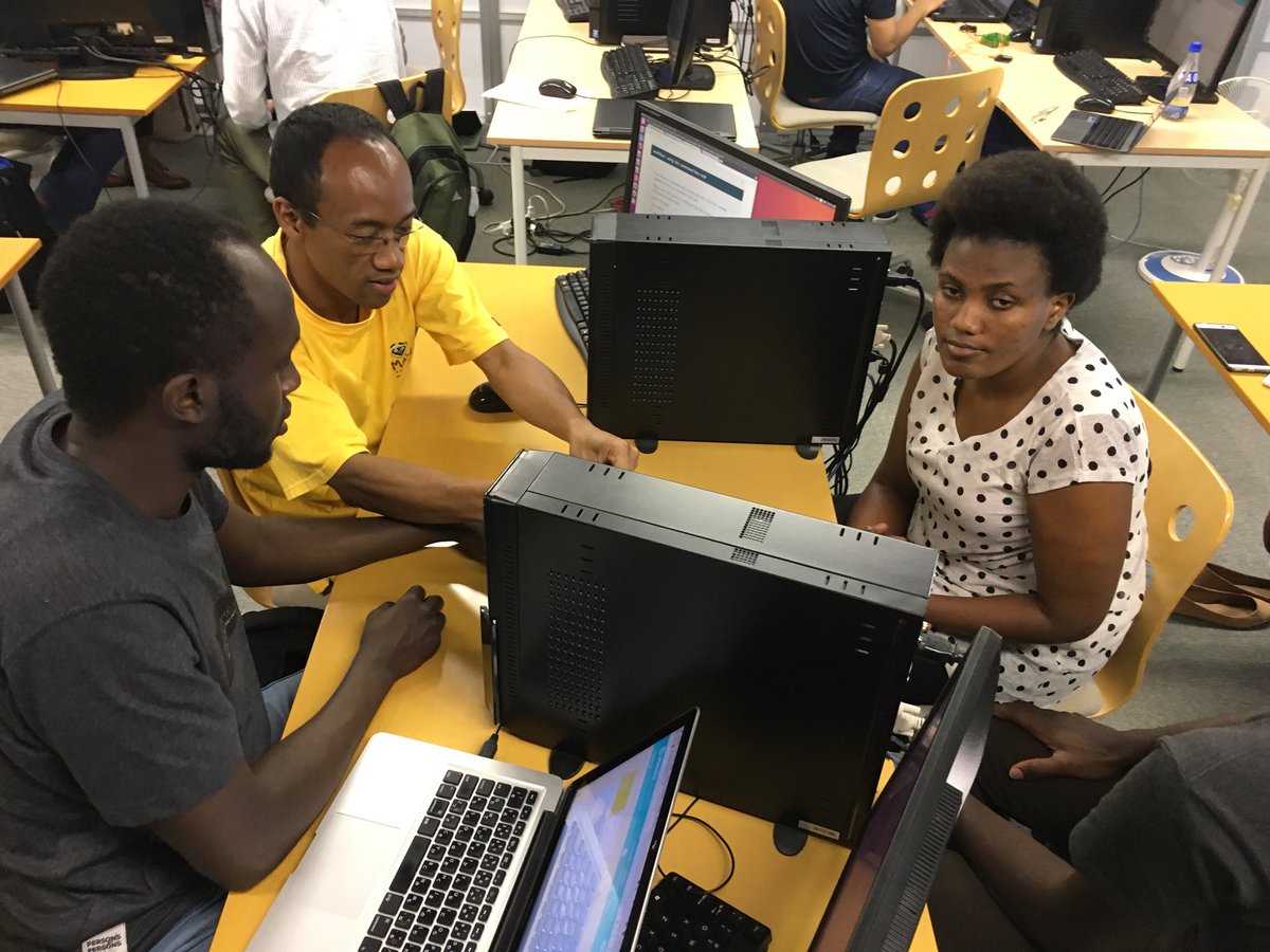 marcozennaro's tweet image. Great workshop on #IoT4D at KIC in Kōbe, Japan. Rapid prototyping using micropython and @thethingsntwrk . With @pietromanzoni