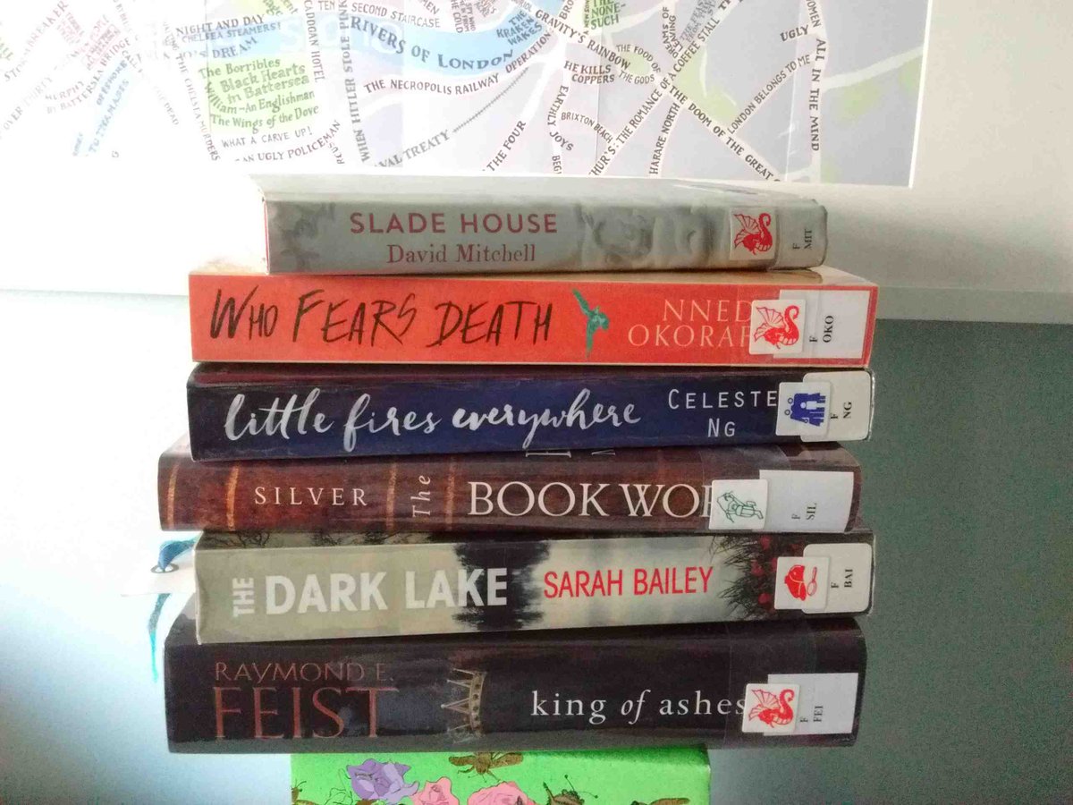 newneev's tweet image. uni semester is over - BRING ME THE FICTION! #CurrentlyReading #AllOfThese #InOneWeek