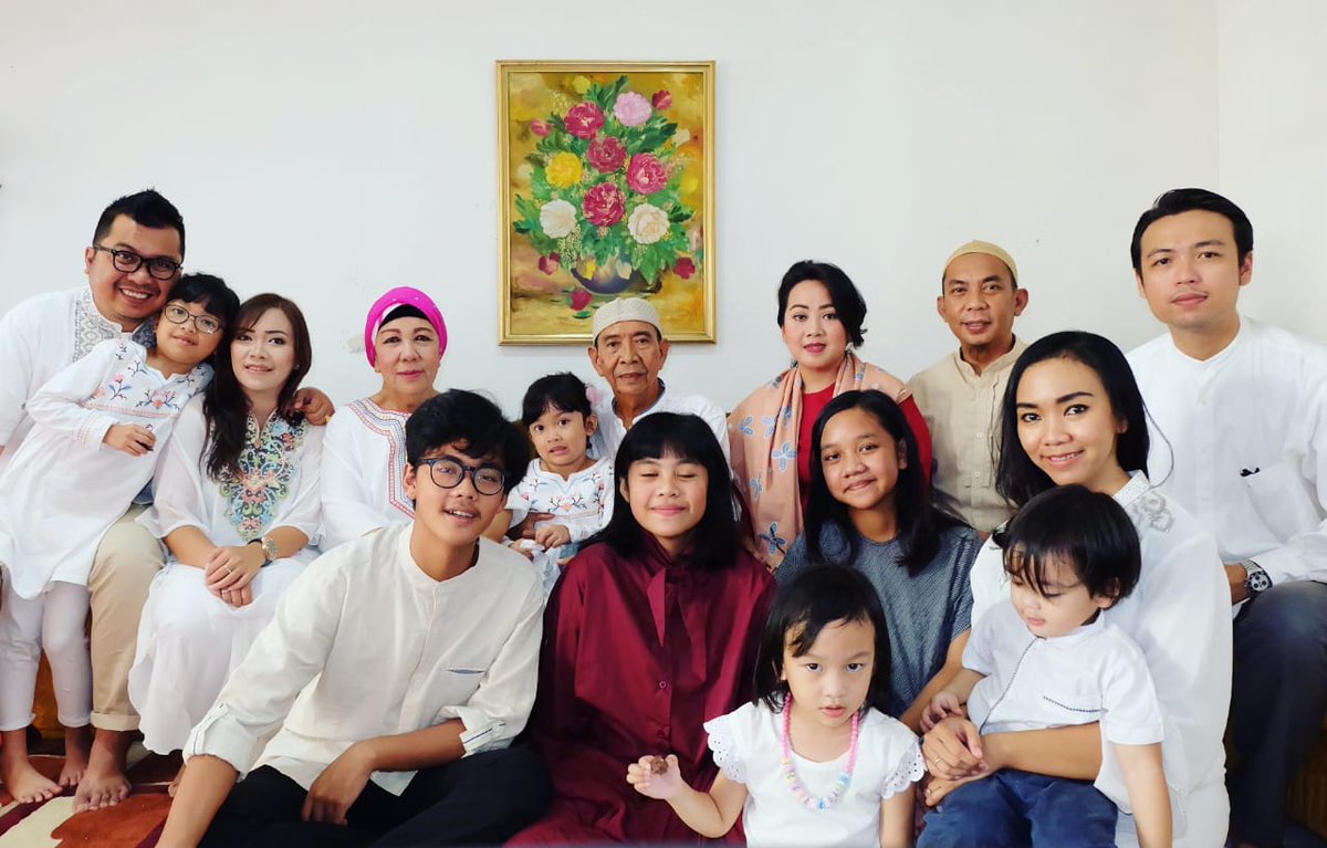 Kami sekeluarga mengucapkan Selamat Hari Raya Idul Fitri 1439H, Minal Aizin Wal Faizin, mohon maaf lahir dan bathin. 🙏🙏🙏 #IdulFitri1439H #IdulFitri2018