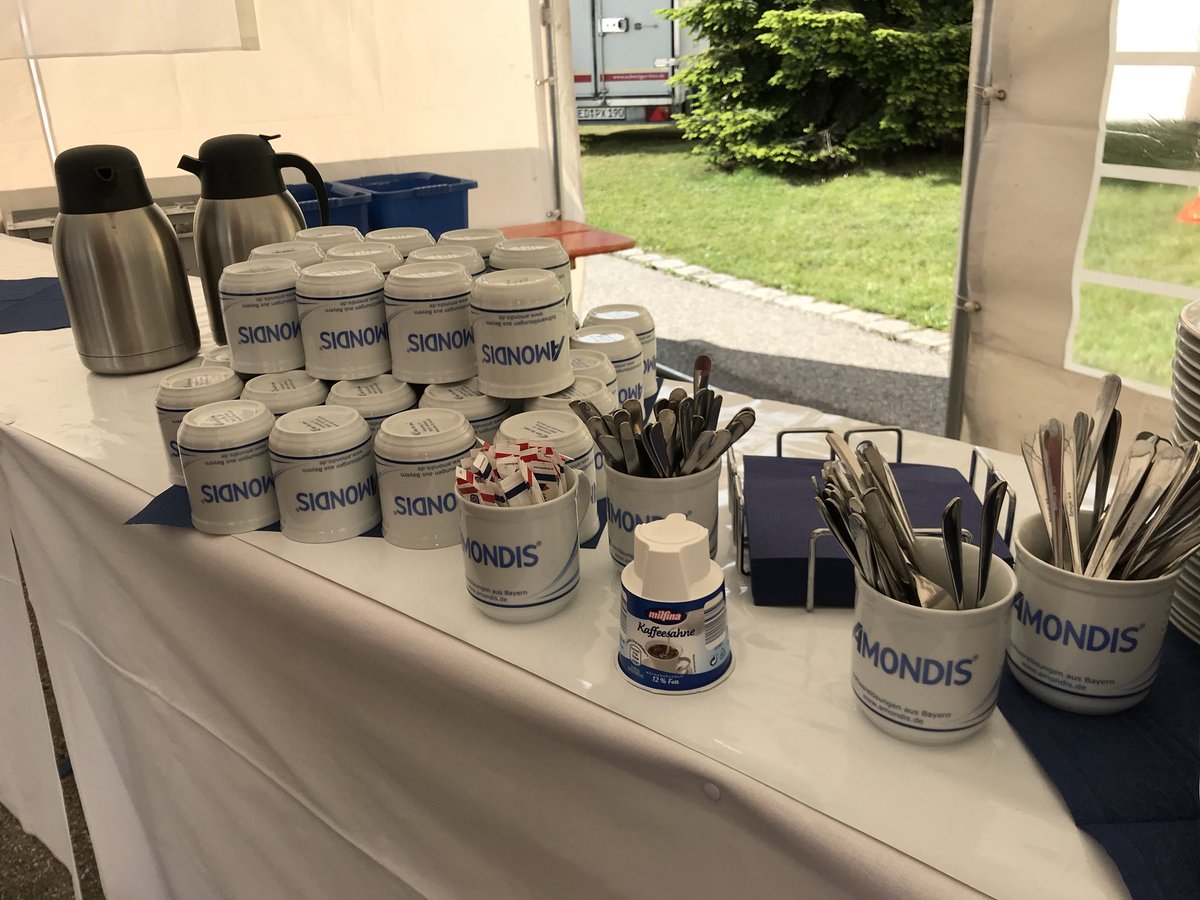 AMONDIS_Berater's tweet photo. Der Kaffee steht schon bereit für den 2. Tag unserer Sankt Wolfganger Krankenhaustage mit @CernerDE und #AMONDIS Wir freuen uns auf unsere Gäste #SWKH18 https://t.co/XAHvW5xEEt