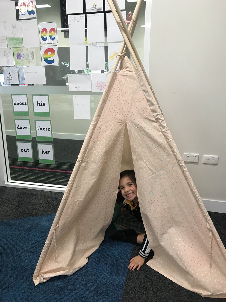 urstrong's tweet photo. Ruby and I had so much fun visiting @QueenwoodSchool to speak at their assembly! We’re so proud of the Year 2s for being #FriendshipNinjas and loved seeing a Talk-it-Out Tent in their classroom. #wellbeing #FriendshipGoals https://t.co/b4RveQjGOQ