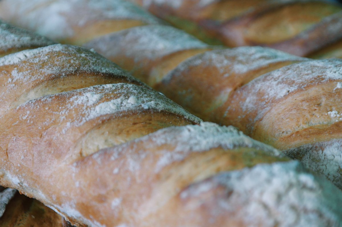 We've had a little move around in our deli to make way for our fab new salad bar - just fill up your bowl! £5 to takeaway or £6 to eat in. Everything homemade by us daily 

#saladbar #salad #freshsalad #healthy #healthylunch #yummy #kingslynn #norfolk #deli #green #homemade