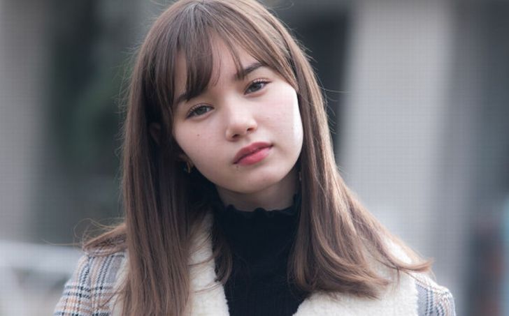 O Xrhsths Gtr Variedades A Passionate For Language Sto Twitter Marsh Aya Chloe Kamen Rider Ghost Rebirth Specter マーシュ 彩ちゃん クロエちゃん 仮面ライダー ゴースト Re Birth 仮面ライダースペクター 彼女はとても美しいお目目と髪も持っています
