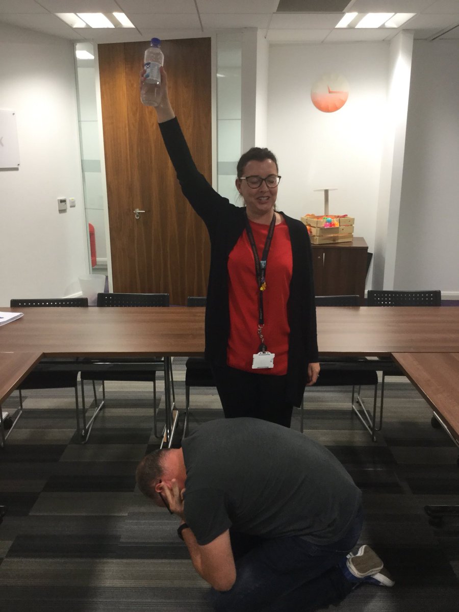 2inspireothers's tweet photo. Another great day with my Glasgow colleagues, which iconic landmarks (trophy in the case of the last one)are these? @SDWorxUKI @SDWorxMau #trustworxapollo13 #collaboration have a guess https://t.co/PpSqnirGsa