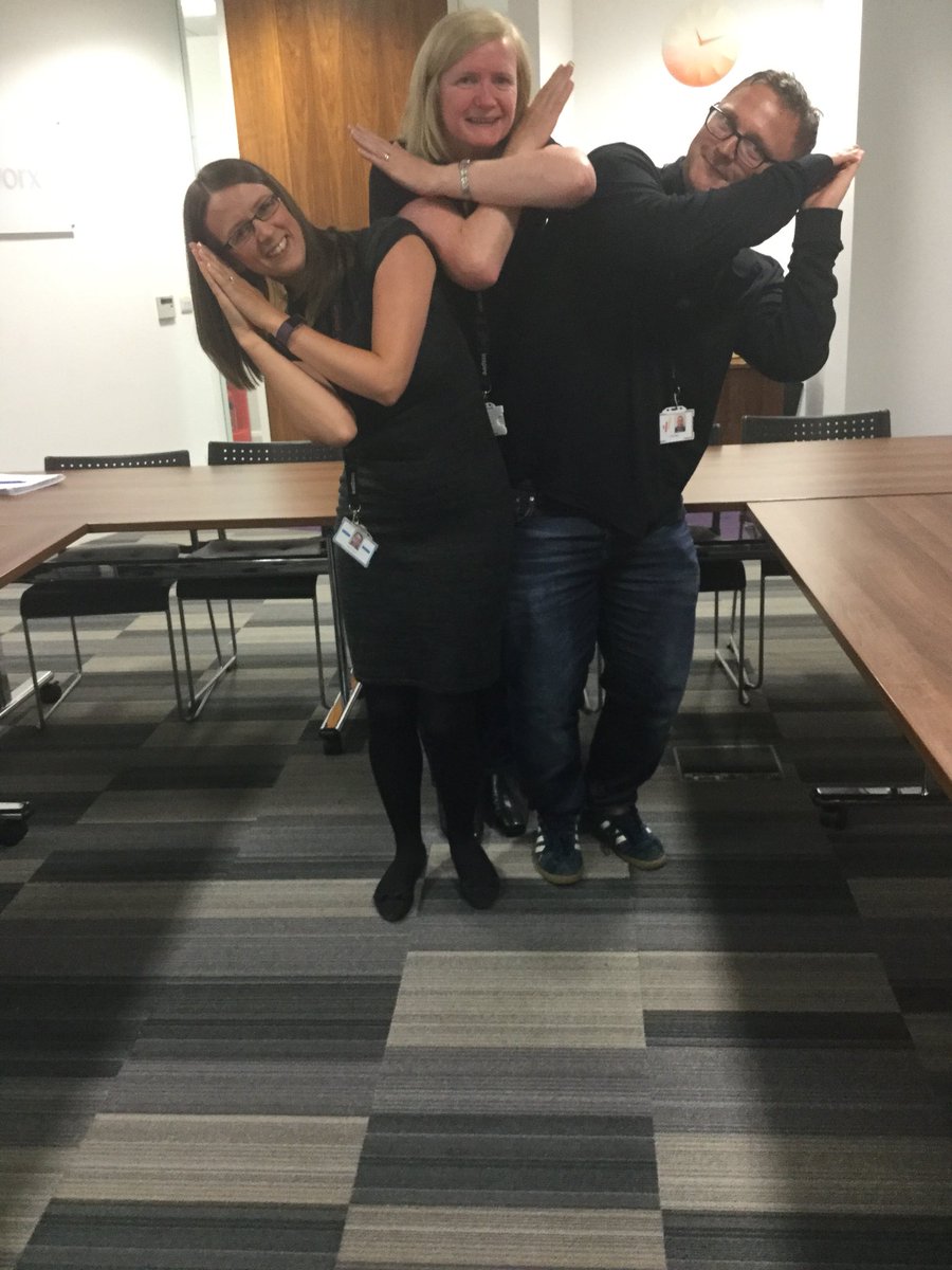 2inspireothers's tweet photo. Another great day with my Glasgow colleagues, which iconic landmarks (trophy in the case of the last one)are these? @SDWorxUKI @SDWorxMau #trustworxapollo13 #collaboration have a guess https://t.co/PpSqnirGsa