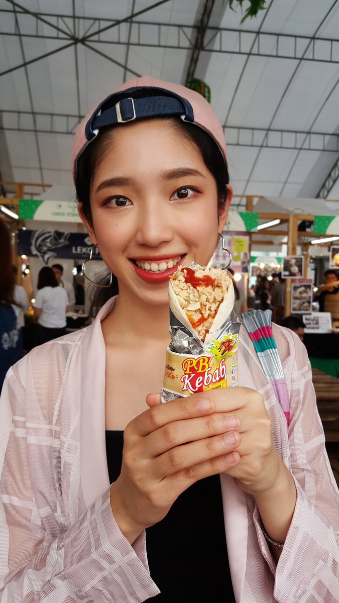 pb_kebab's tweet photo. ศุกร์ - อาทิตย์นี้ 15 - 17 มิ.ย.เจอกันที่งาน Din Licious @ K-Village นะจ๊ะ
#อร่อยไปแดก #อร่อยบอกต่อ #PBKebab #พีบีเคบับ #เคบับ #kebab #กะบับ #Kvillage https://t.co/Gg5jWYu9wD