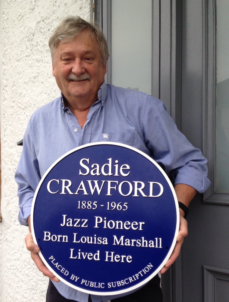 summerstown182's tweet photo. A special #FirstLadySadie thank you to Mr John Hill @jh27uk for outstanding support for our #Summerstown182 local heritage initiatives over the past five years #Tooting #Wandsworth #Earlsfield #ShepherdsBush #SPUD182 #GreenPlaqueDay #BOB182 https://t.co/kZfRW5rMEw