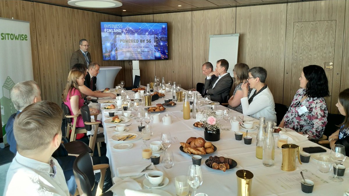 xkarppa's tweet photo. @MikaKlemettinen: #5G luo valmiuksia alustataloudelle ja uusille palveluinnovaatioille @sitowisegroup https://t.co/iwqDbWJ1C7