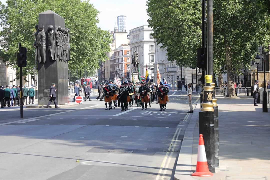 LIRpipeband's tweet photo. A great shot of the band marching down Whitehall on the combined irish regiments parade 2018 https://t.co/UxQ3JPhlSg