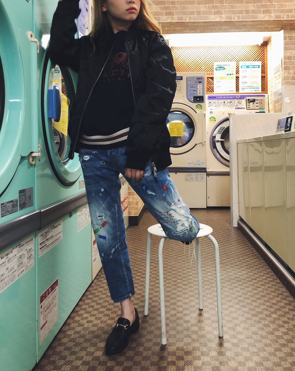atseis's tweet photo. today's coordinate🐯

jacket: COACH×KEITH HARING
https://t.co/BIFuqETKqj
tops: COACH
denim: DSQUARED2
https://t.co/SzjZTfR95r

セールも開催中なので是��チェックして見てください😍👇✨✨
https://t.co/PzPZY0Ktaz https://t.co/yYKJibGiUQ