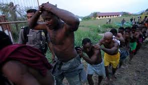 4tt3nt4t's tweet photo. The #Indonesian regime's ostentatious support of #Palestine spoke more of the need to impress (fellow muslims) rather than #solidarity. Solidarity has no borders. This is how #Apartheid #Indonesia treat their #abeed in #WestPapua. https://t.co/TuPJBQbrgD