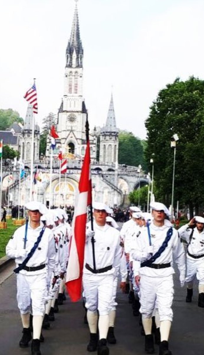 diocese_armees's tweet photo. Aujourd'hui 15 juin fête de Saint Bernard saint patron des 
 #TroupesDeMontagne au sein de 
la 27e brigade d'infanterie de montagne @27bim 
Bonne fête à toutes les troupes de montagne et par saint Bernard, vive les montagnards ! https://t.co/KvKtUEGSWH