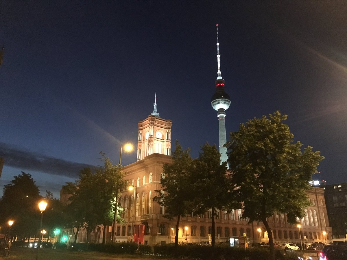 xeraa's tweet image. had a great time in berlin at #bbuzz, #osdc, #FOSSback, and meeting fellow elasticians, but now off to #barcampevn18 - getting off my beaten track a bit