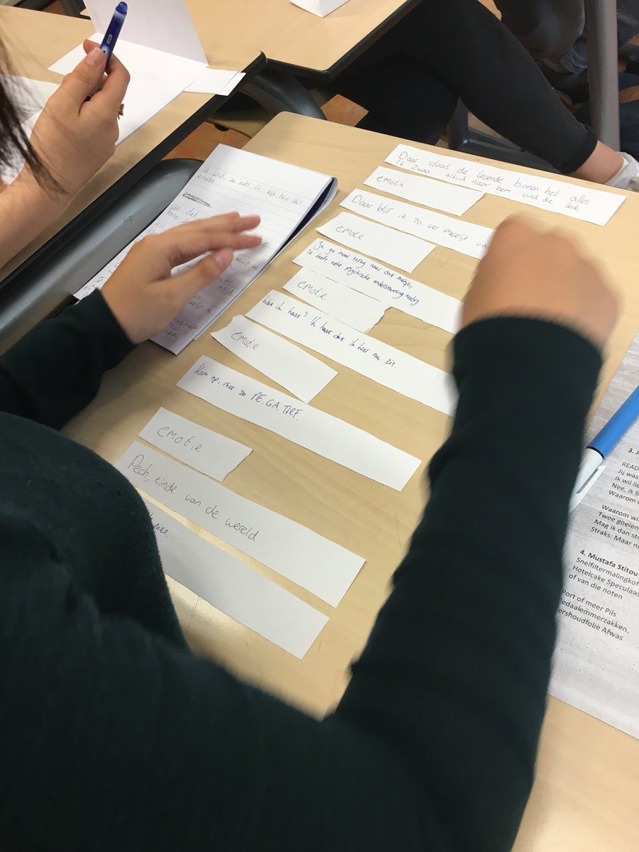 toolsvoortaal's tweet photo. Wat een schrijftalenten op het #farelcollege! Voor @scriptplus gaven wij aan 15 leerlingen een inspiratiedag #creatiefschrijven. Topdagje. https://t.co/eFSeW0yf1u