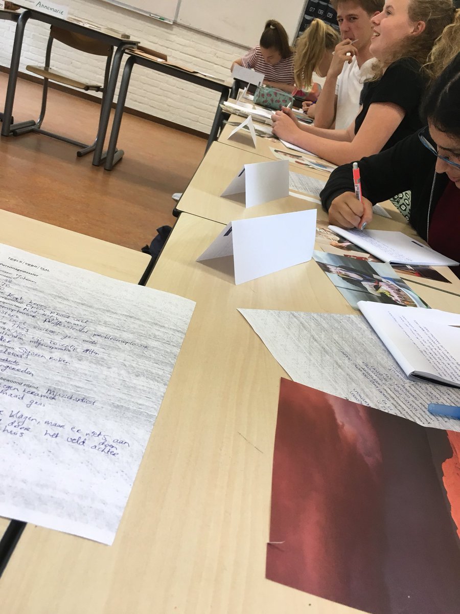 toolsvoortaal's tweet photo. Wat een schrijftalenten op het #farelcollege! Voor @scriptplus gaven wij aan 15 leerlingen een inspiratiedag #creatiefschrijven. Topdagje. https://t.co/eFSeW0yf1u