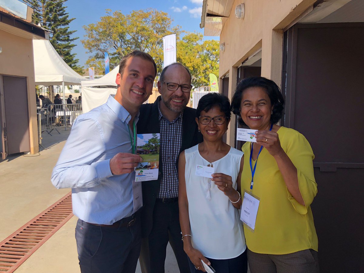 guestetstrategy's tweet photo. Nous étions il y a 2 semaines à Madagascar pour l’animation d’une conférence sur le thème : « Pourquoi et comment ouvrir une maison d’hôtes » 👍👨‍🏫😃🇲🇬🔝 Nous avons retrouvé Joël et nos amis de l’association des gîtes et des maisons d'hotes de charme de Madagascar 😇😘🛎 https://t.co/YLI9wc9QvQ