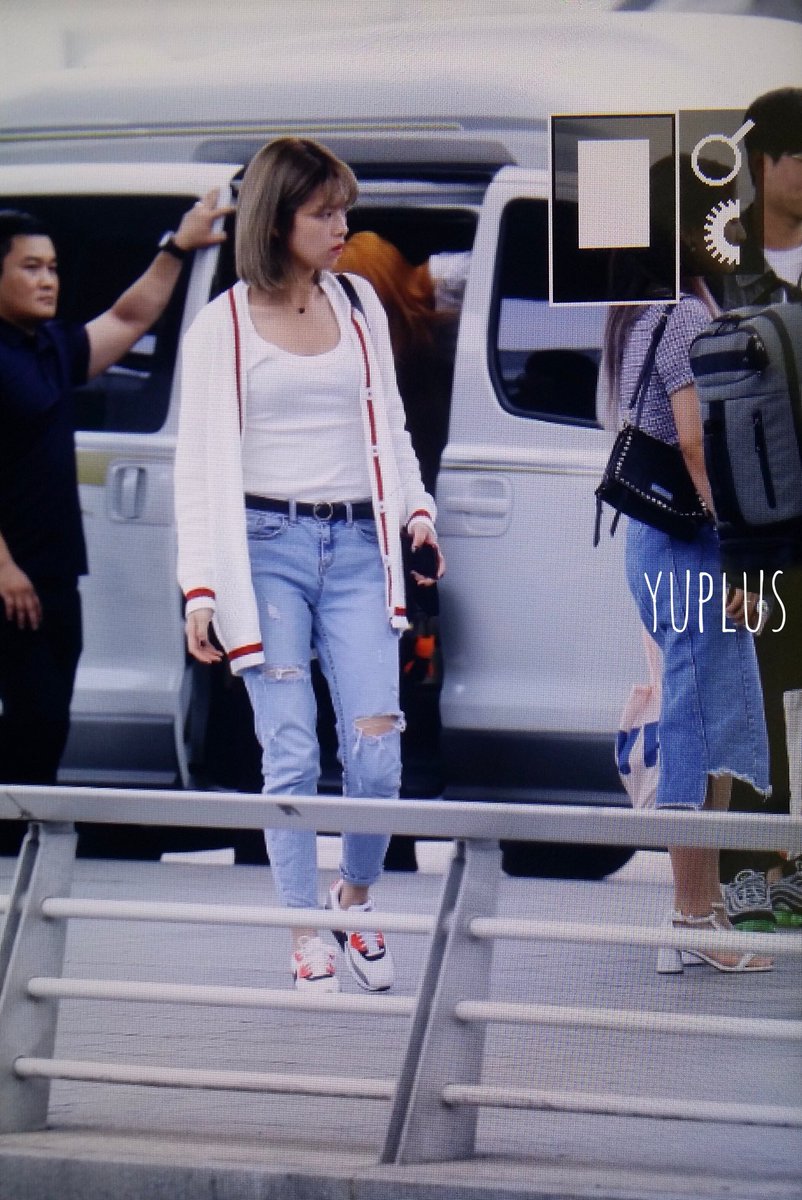 Yuplus1101's tweet photo. 180615
#정연 #트와이스 #JEONGYEON #twice https://t.co/hDJkllA8zw