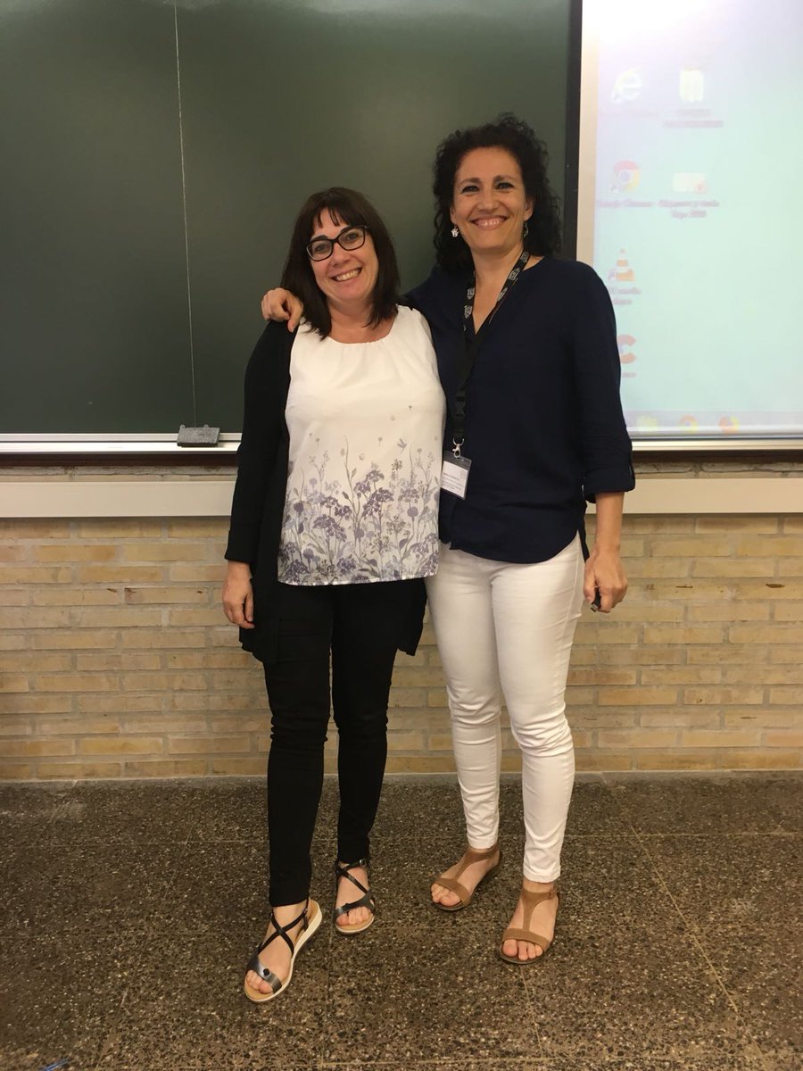 CNLSE's tweet photo. Grandes momentos compartidos en @cilx2018 y fuerte presencia de la #LS con  ponencia plenaria a cargo de Juan Carlos Moreno Cabrera, comunicaciones de interés y pósteres ¡Excelente organización! Podéis acceder a las actas completas en https://t.co/8pDew5NfRx #CILX2018 #YoconlaLS https://t.co/WkPwBO0dH1