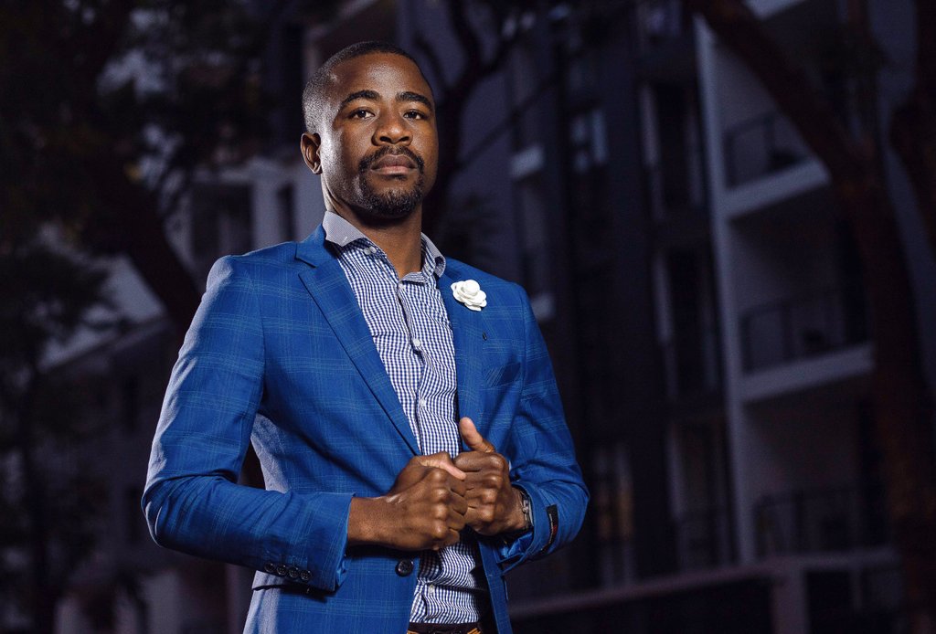 SickPixxSA's tweet photo. H E A D S H O T S
https://t.co/vVDUw9MaqC
bookings@sickpixx.co.za
Model: @Mo_23J
#Corporate #sickpixx #headshots #photographytips #photography #TouchMyBloodCountdown https://t.co/L0H8w0LBiA