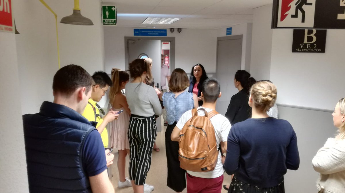 ferstolle's tweet photo. The pH students of @STRATiGRAD @imperialcollege visiting #CEMBIO @metabolomicaceu  laboratories @FarmaciaCEU @USPCEU https://t.co/NZSKalm5XD