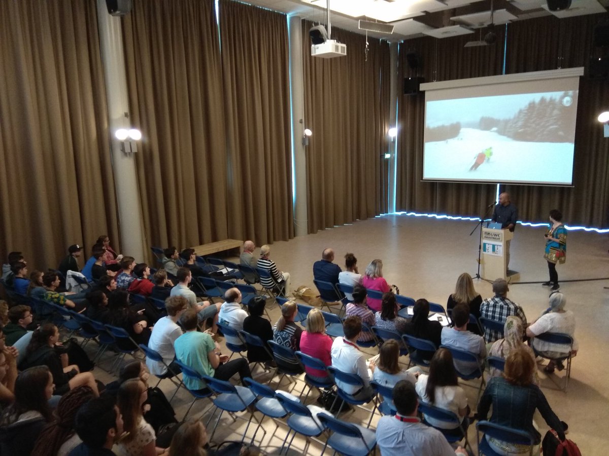 UWC_Maastricht's tweet image. Our community is lucky to host today @theamarlatif who is presenting with DP1 student Anabel Ropero on diversity and #Traveleyes 

@UWC_IO #ChangemakerED
@ISLSurrey @UWCEspana @ONCE_oficial