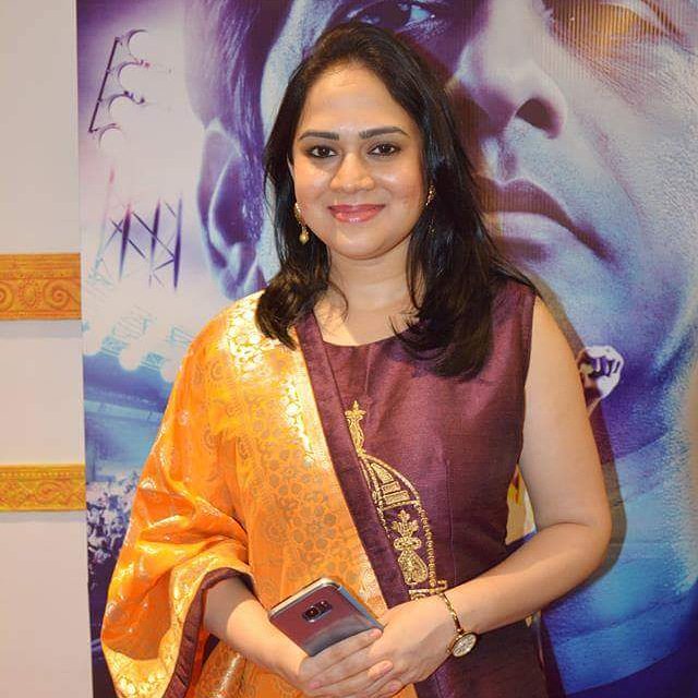 MarathiSanmaan's tweet photo. #BelaShende's Exclusive Interview about her New #Song from the Movie #Gotya
Video: https://t.co/Ncn6tXlnTn
#Bela #Shende #belashendefanclub #marathifilm #vasai #parel #koregaon #pune #nagpur #nashik #aurangabadkar #konkan #maharashtra #marathistars #marathivideos #MarathiSanmaan https://t.co/ZiQ7OuvhEJ