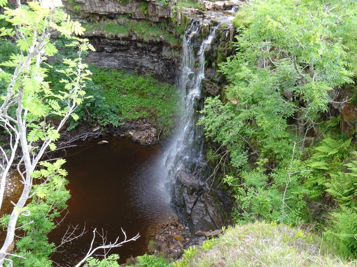 VisitUpperEden's tweet photo. How about a trip to beautiful #hellgillforce #hellgill #waterfall #mallerstang if you have that #FridayFeeling and carry on for a #walk up to the #watercut #sculpture on the #ladyanneway #365DaysWild #30DaysWild #Cumbria #yorkshiredales #westmorlanddales @visiteden https://t.co/DKbmhqOsye