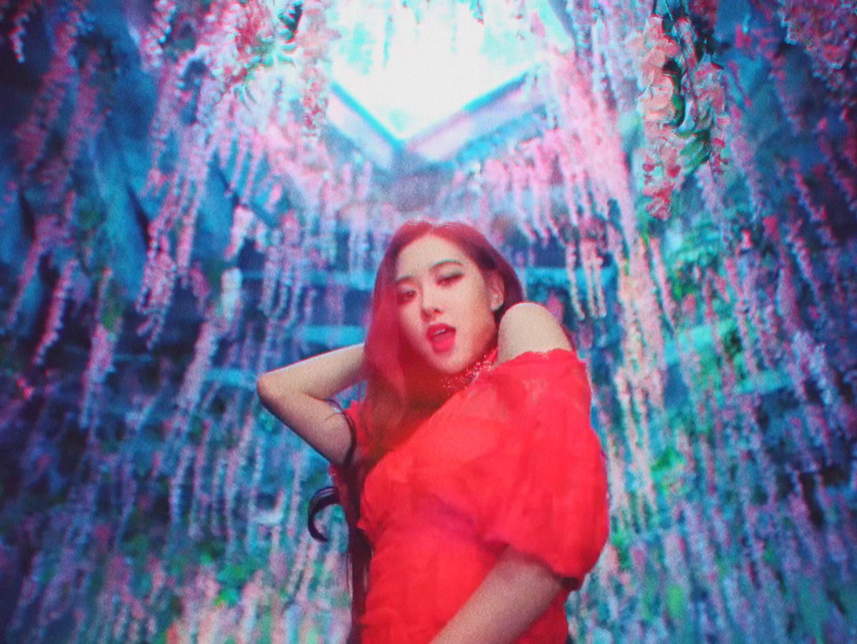 gfedits's tweet photo. rosé from blackpink 
#로제 #블랙핑크
#SQUAREUP_BLACKPINK #DDU_DU_DDU_DU https://t.co/x9SnemXl5Y