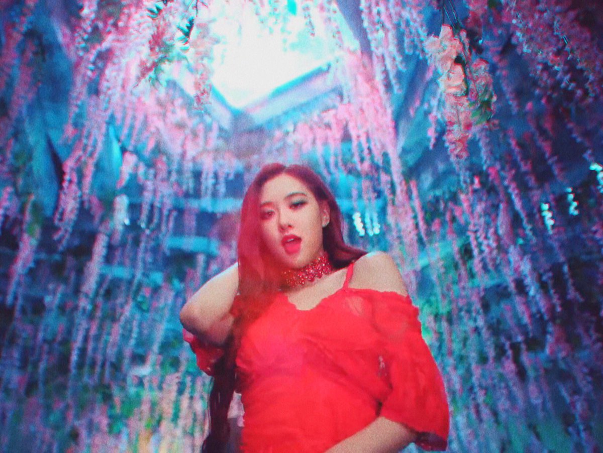 gfedits's tweet photo. rosé from blackpink 
#로제 #블랙핑크
#SQUAREUP_BLACKPINK #DDU_DU_DDU_DU https://t.co/x9SnemXl5Y