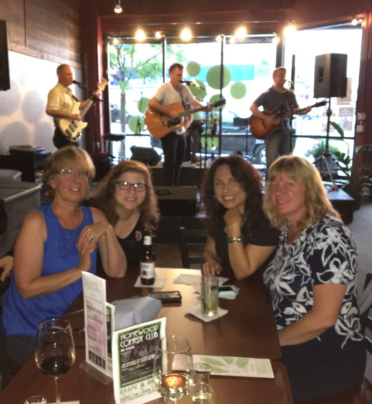 CindyHomes4You's tweet image. If you weren’t at #Grape&amp;amp;Grain last night, you missed a fun night with great people.  Catch #RoughEdges next time!