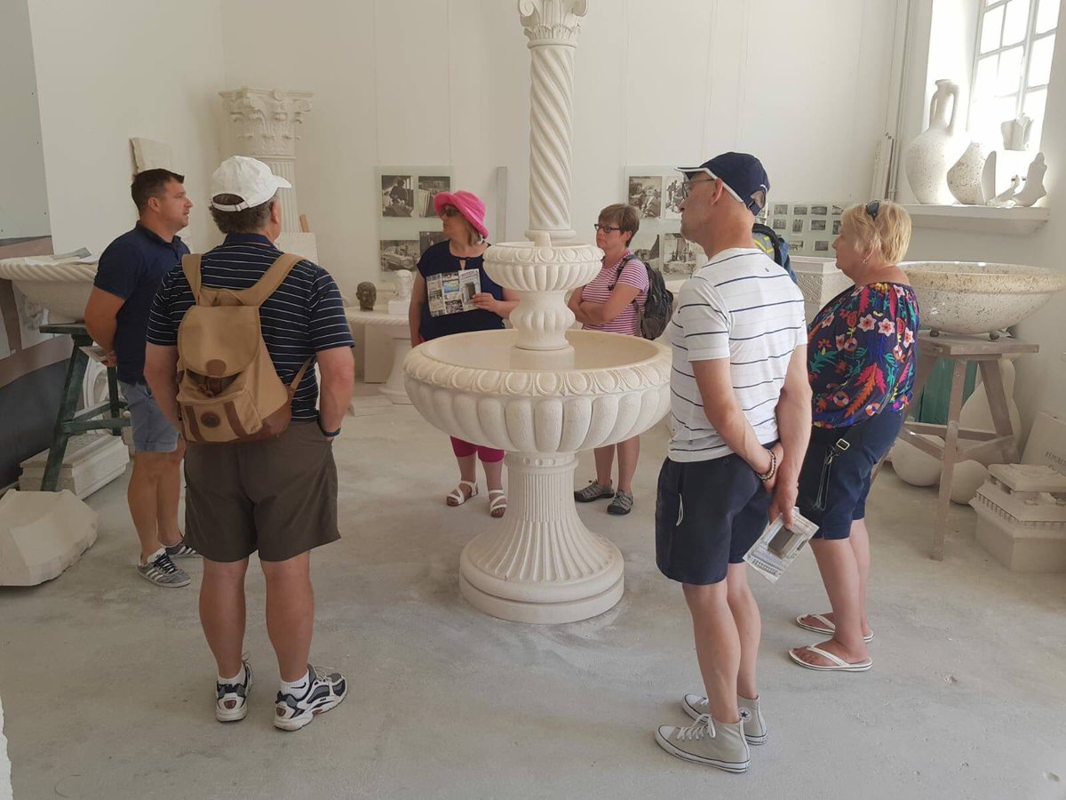 sommertravels's tweet image. Yesterday, on our gulet cruise from Dubrovnik to Split in #Croatia - guests visiting the #stonemasonry school in #Pučišća on the island of #Brač @Croatia_hr