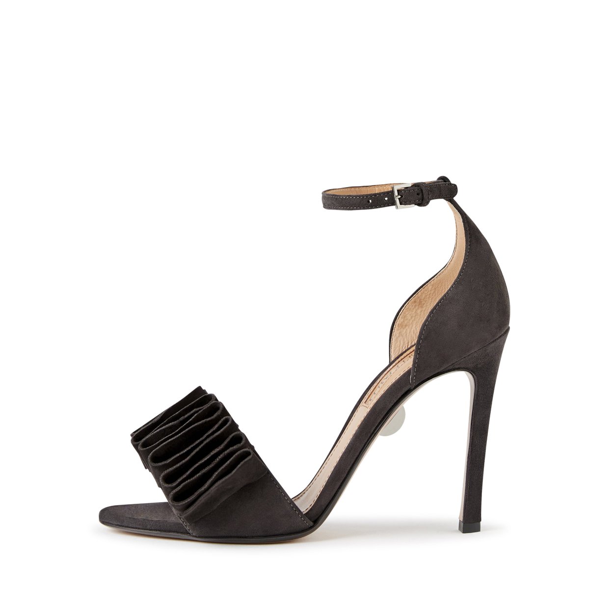 SamueleFailli's tweet image. PRE-FALL 18 collection: Alexandra sandal in black suede, heel height 105mm
Discover more at samuelefailli.com
#SamueleFailli #SamueleFailliOfficial #PF18 #collection