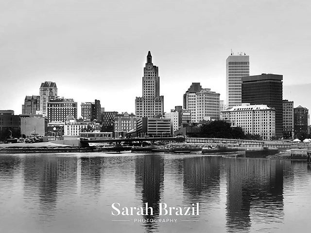 Studio23bySarah's tweet photo. Lovely break away! Thanks to @wlrfm @harveytravel and @corkairport. For this lovely prize to Providence in Rhode Island in USA.

#wlrfm #wlrdmcompetition #harveytravel #CorkAirport #norwegianairlines #providence #RhodeIsland #USA #landscapes #cityscape #… https://t.co/ITpNqoKUCn https://t.co/ElahhjaPDH