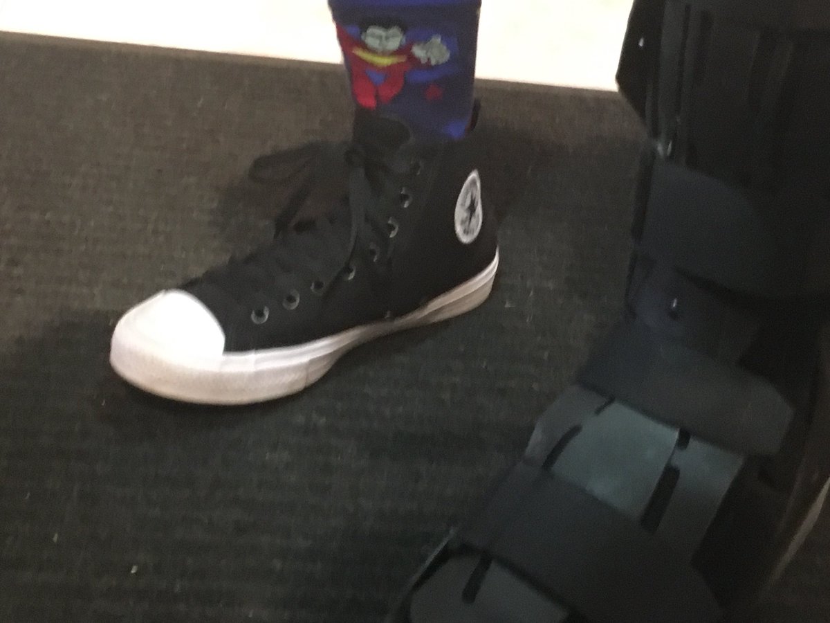 BrandonRoweTV's tweet image. Here to save Friday!

#Chucks #FunkySockFriday #BootLife