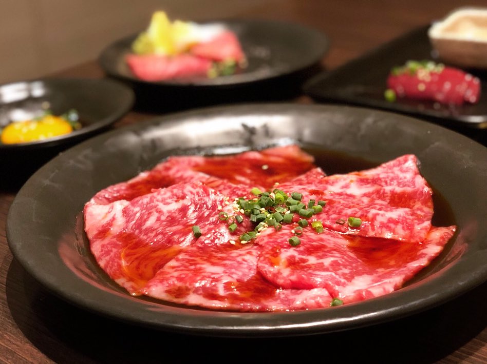 snooopy_sleep's tweet photo. 生レバー、生肉の卵ダレ
すき焼き風も全部美味😍❤️
ㅤ
幸せすぎた(✽´ཫ`✽)

ってか最近肉しか食べてない(笑)
本格的にダイエットしなきゃ😅💦
ㅤ
#横浜グルメ #にじみ出る肉汁 #口の中が幸せ #引っ込まないお腹 #現実逃避なう https://t.co/WKX8uOBypd