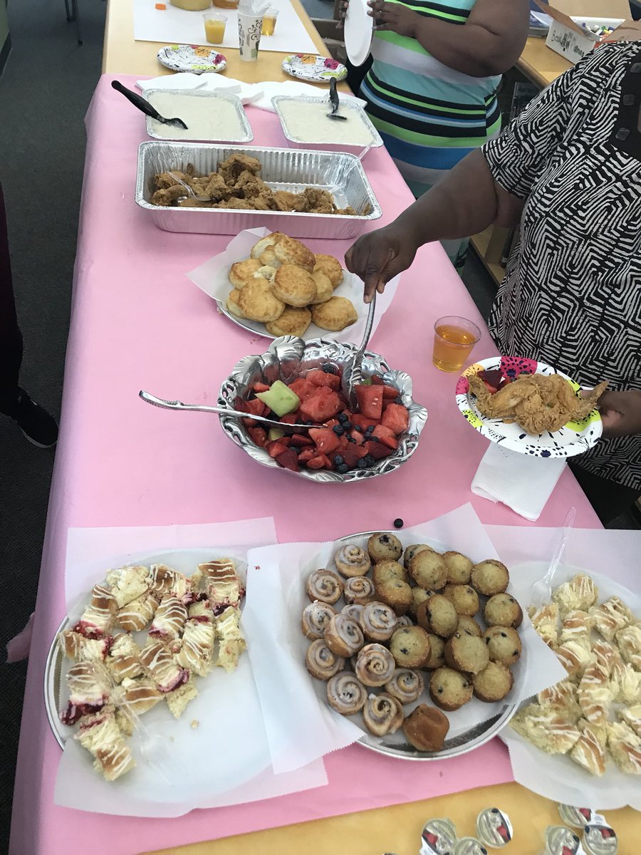 cookking_40's tweet photo. Ending week 2 of our CPES and BVES ELA Planning Partnership with a breakfast bang! https://t.co/KT63Aj6eRI