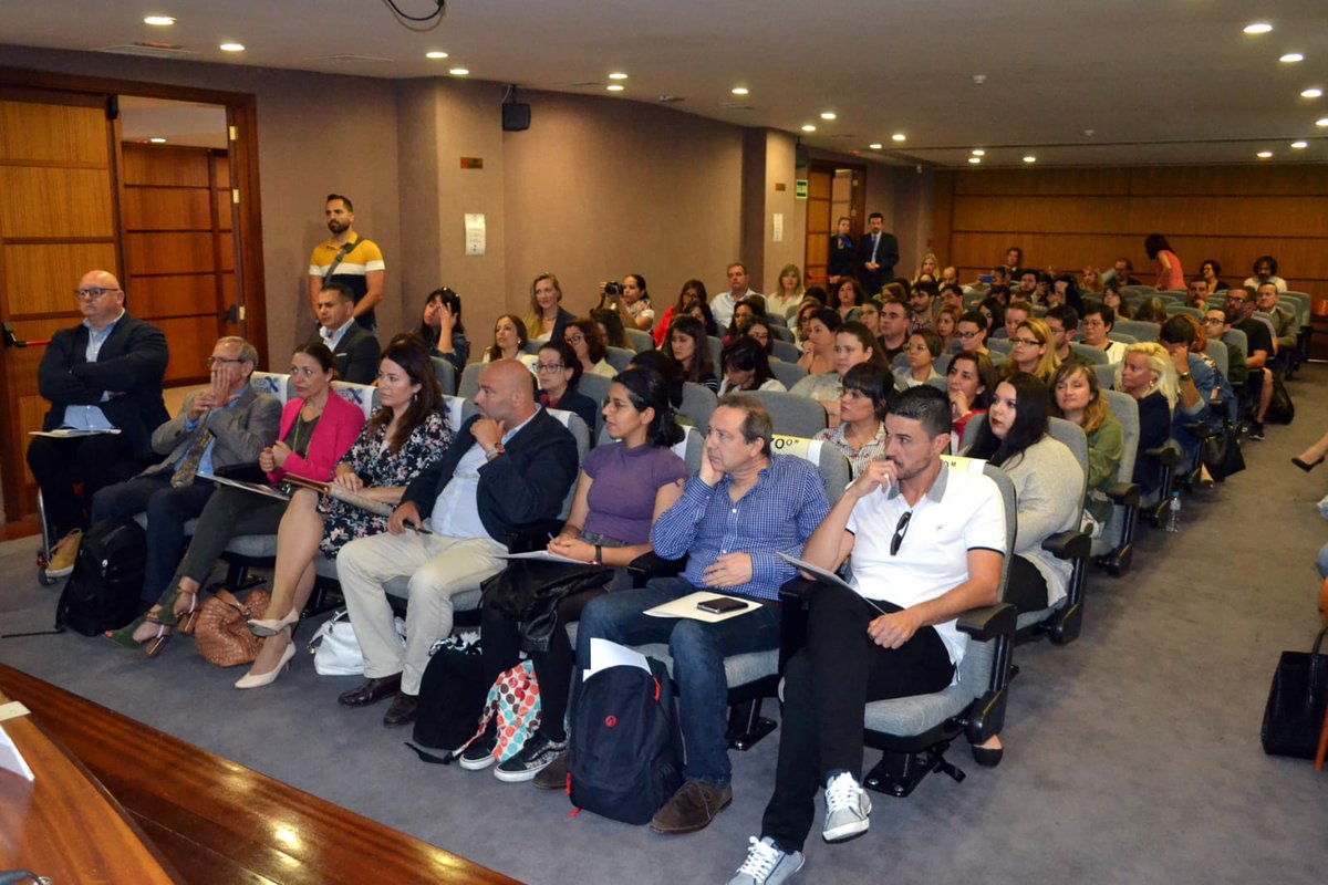 Durante toda la tarde de ayer y la mañana de hoy, la voz de los animales se está escuchando en el <a href="/ICATF/">ICATF Abogados</a> gracias a las I Jornadas de Derecho Animal organizadas por #INTERcids. Grandes ponentes, moderadores y una gran asistencia, confirman una sociedad comprometida con esta idea.