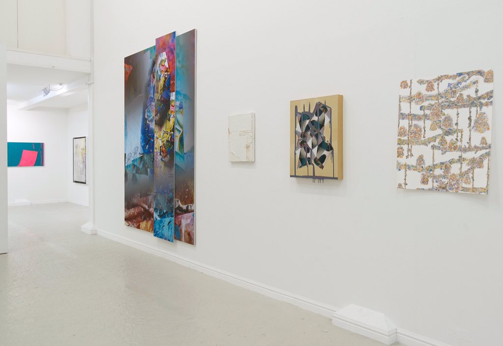 _AlisonGoodyear's tweet photo. Shots of ‘Surfaced' Fabulous group #Peterlamb @SarahKateWilson @DonalMoloneyArt #JimCheatle @langenieux #AlexisHarding @_AlisonGoodyear Photos #JimCheatle #surfaces #mimesis #exhibition #art #materiality #kunst #malerei #painting #surface #painting #screen #gallery #peinture https://t.co/iJsWYMBZAY