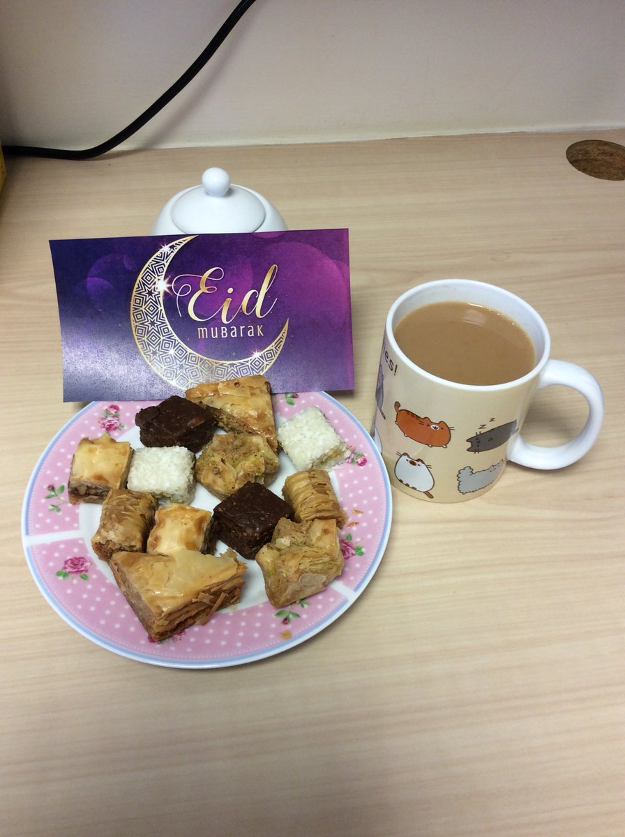 PinkRinse's tweet image. Celebrating Eid &amp;amp; another beautiful day in Eastbourne bringing in some yummy baklava to share &amp;amp; a cup of tea (at last!) @The_HML_Group