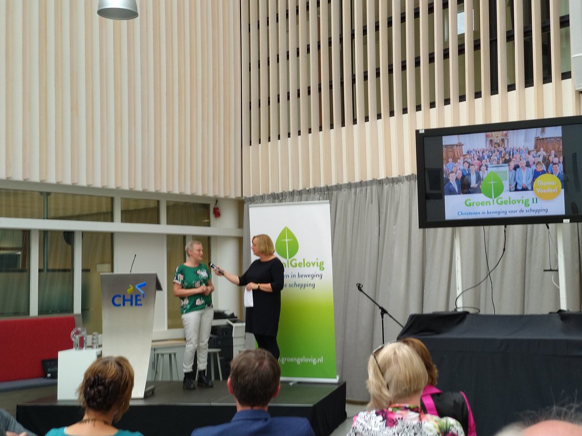 'Laat kerken eerlijk en duurzaam voedsel meer op de agenda zetten! Wat betekent je geloof voor wat je op je bord legt?!' aldus <a href="/MartineVonk/">Martine Vonk</a> op <a href="/GroenGelovig/">GroenGelovig</a> #2018